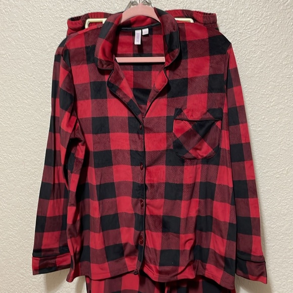 Joyspun Women's Black & Red Buffalo Print Pajamas. Very Good Condition. Size L. - Picture 2 of 14